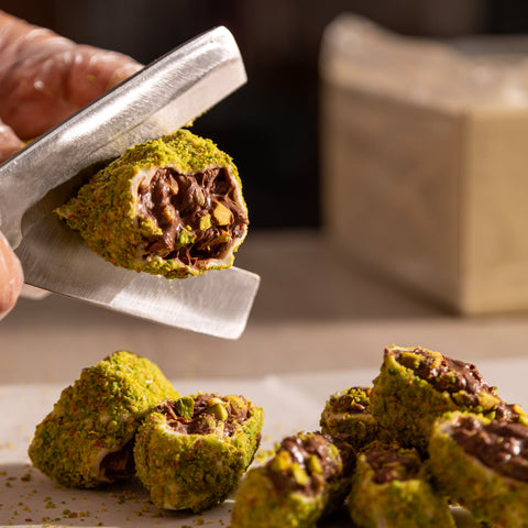 Chocolate-covered Antep pistachio wrapped Turkish delight 1250g